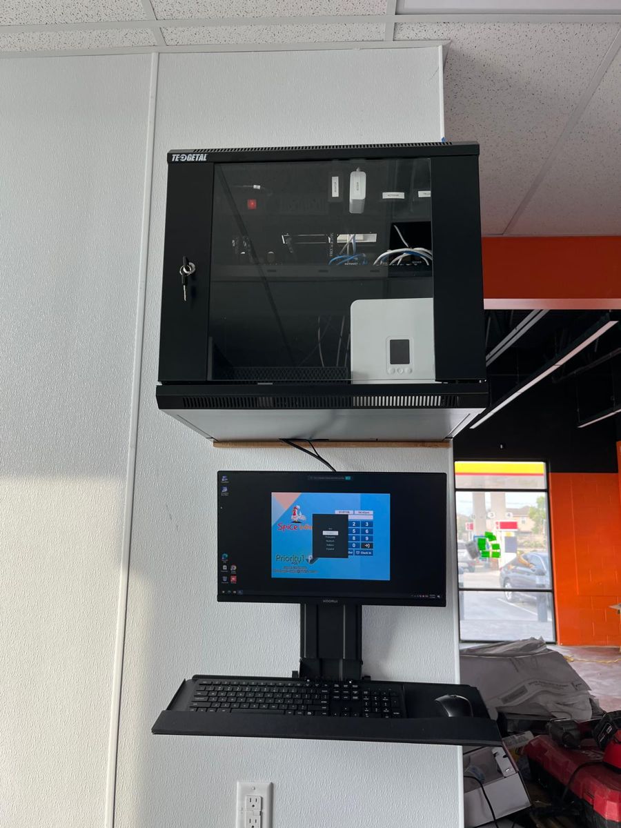 Wall cabinet with mounted workstation